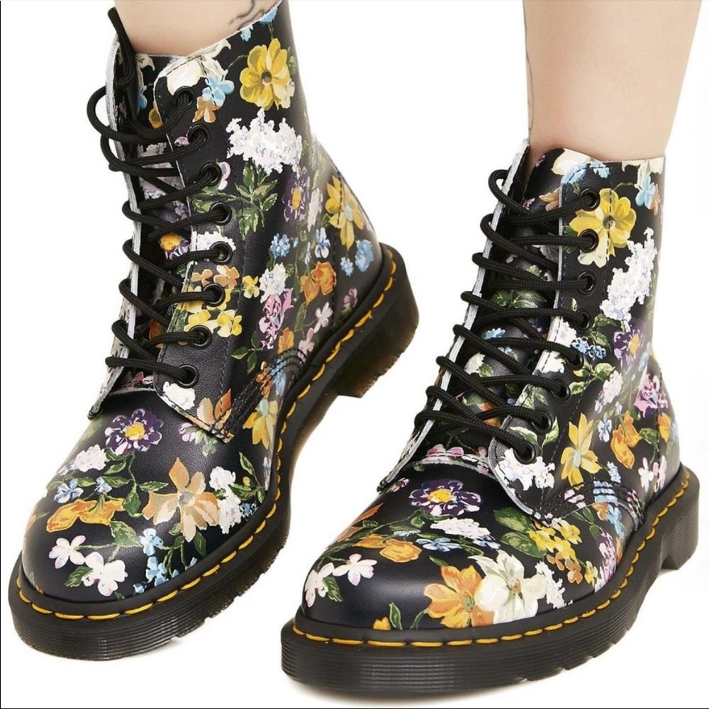 Dr. Marten | RARE Darcy Floral Pascal 1460 Leather Boots Womens 6